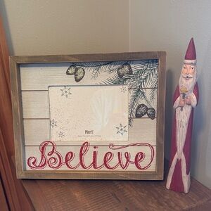 NEW Pier 1 Holiday Picture Frame w/ Antique Santa